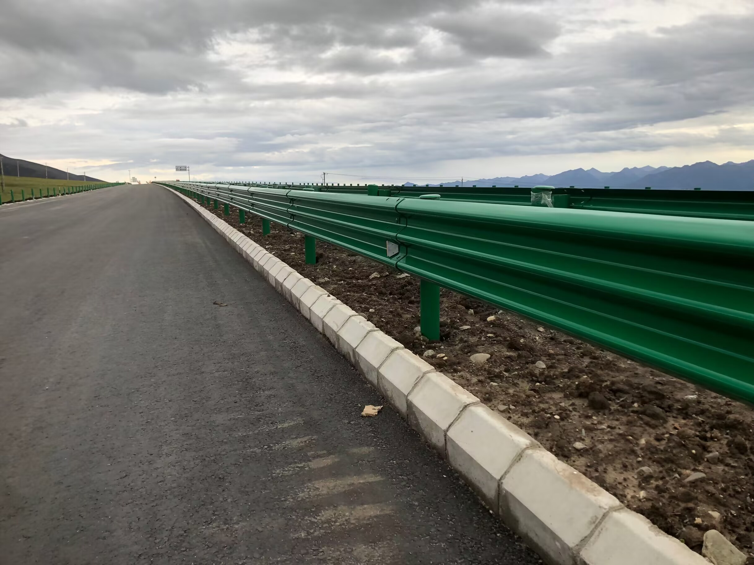 河东区乡村公路波形护栏高速公路波形护栏 - 推荐